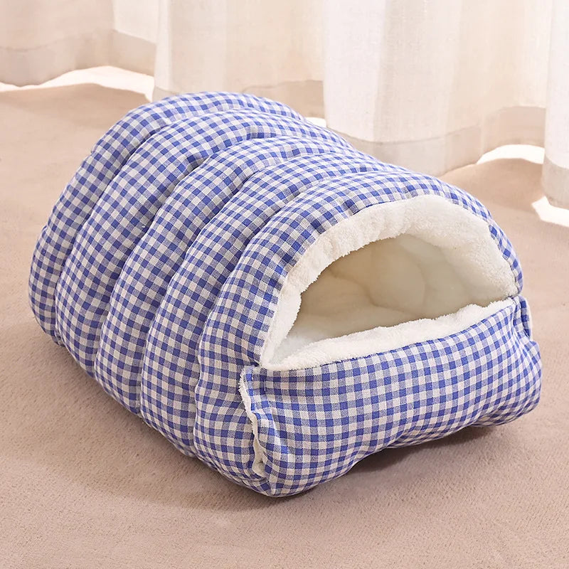Foldable Winter Pet Bed/Sleeping Bag for Cats and Dogs, Thickened Semi-Enclosed Design, Soft Indoor, Christmas/Warm in Autumn/Winter