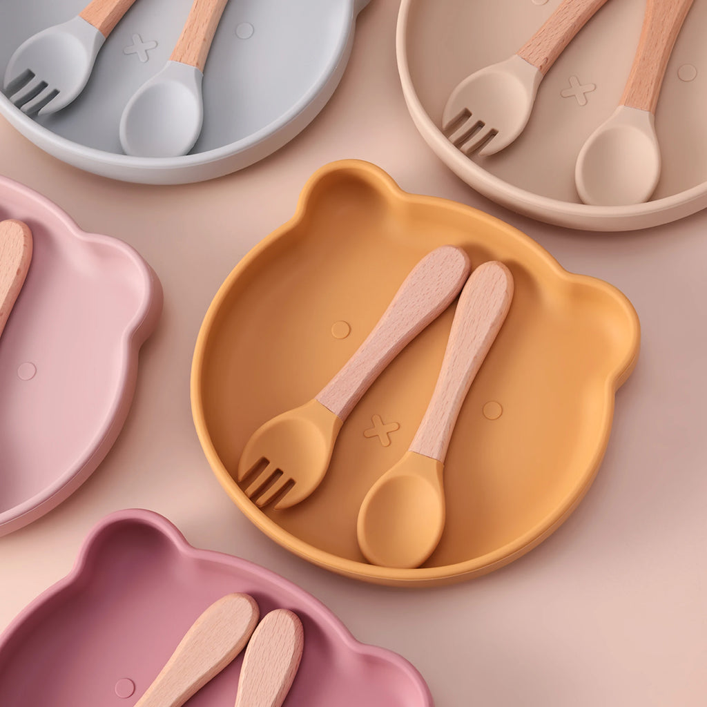 Color Kids 3PCS Cartoon Bear Silicone Feeding Set Sucker Bowl Wooden Handle Spoon Fork BPA Free Infant Self Feeding Gifts