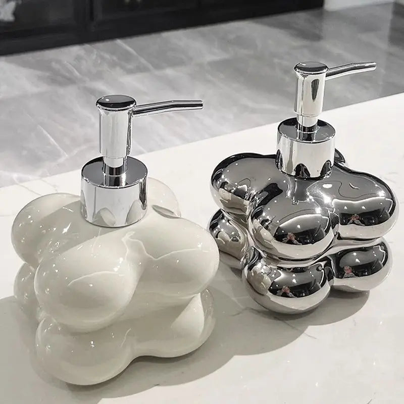 Creative Ball Ceramic Shampoo Potion Bottle Luxury Plating Silver Press Lotion Bottle Toilet Soap Dispenser Bathroom Accessories